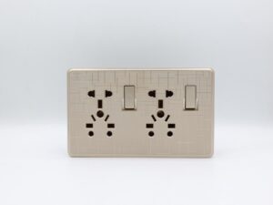 Double Universal Socket