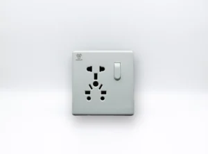 Universal Socket