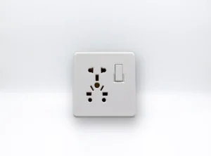 Universal Socket