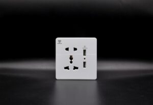 Universal Socket & USB